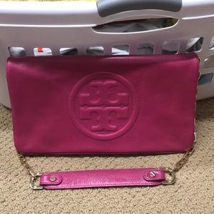 Tory burch reva clutch